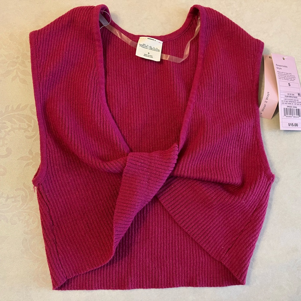 Adorable twist tank